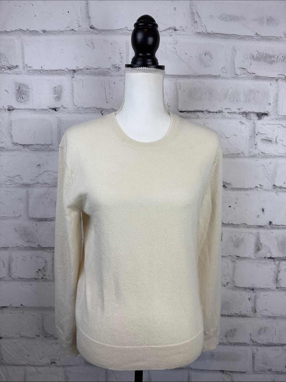 NWT Everlane The Classic Cashmere Crew Sweater Bone Cream Small Micro Flaw